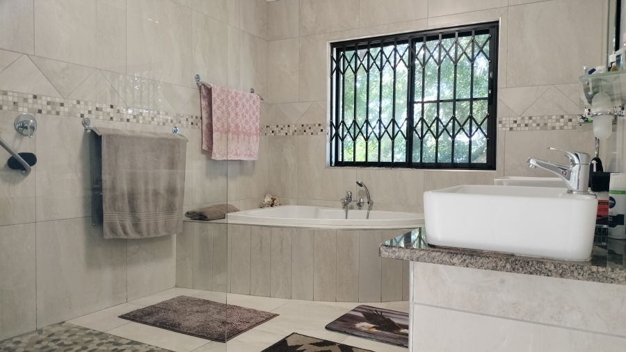 3 Bedroom Property for Sale in Grootbrakhoogte Western Cape